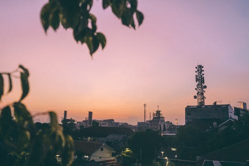 Panduan Singkat Berpantun Betawi