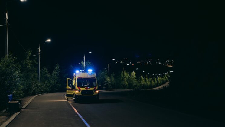 Percayalah, Ngikutin Mobil Ambulans Tegangnya Lebih Parah daripada Ketemu Kuntilanak