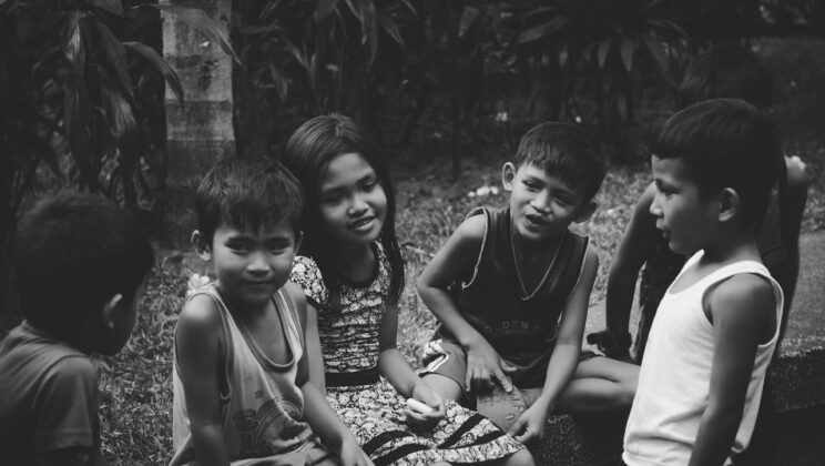 PARENTING: 5 Tips Mengadakan Gathering Ramah Anak di Rumah