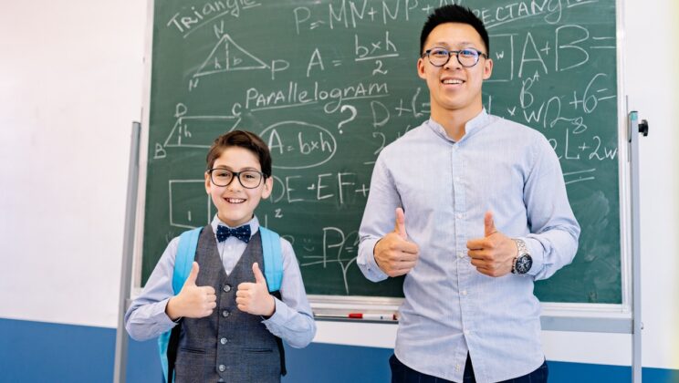 Pesan Mbah Moen dan Tugas Para Guru