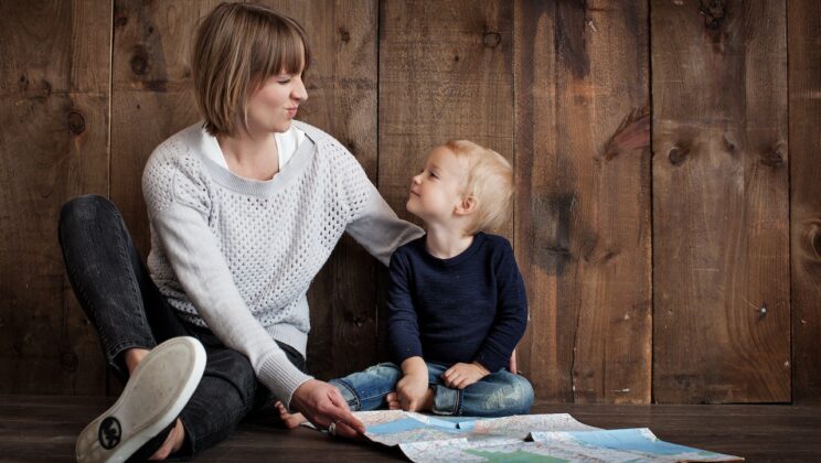 PARENTING: Sudahkah Anda Mendengarkan Ananda Hari Ini?