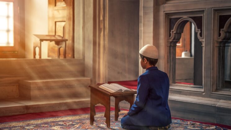 Mengenal Ritual Keluar Malam: Sisi Positif “Dosa” Santri