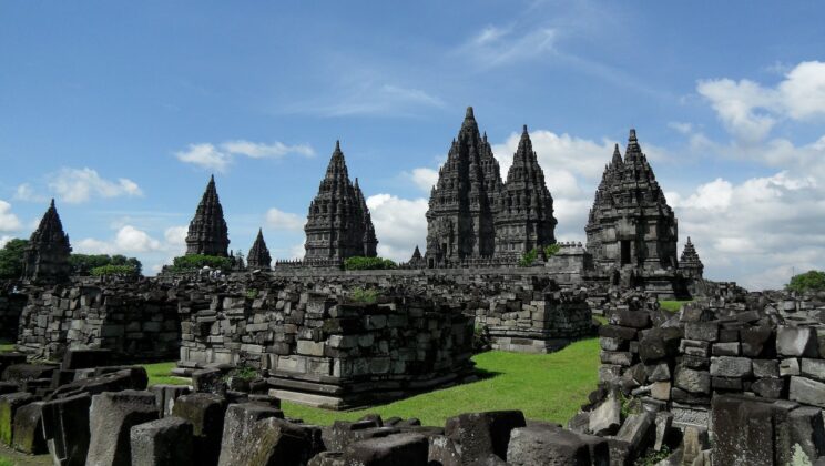 Para Pembangun Candi