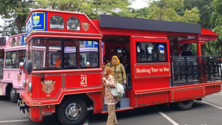Pengalaman Naik Bandros, Pemandu Adalah Koentji