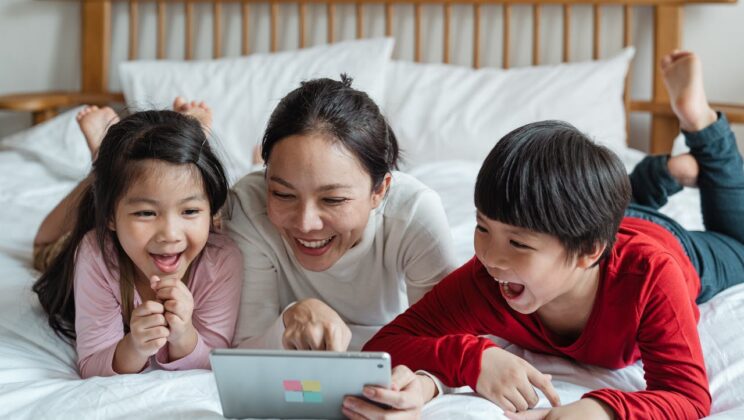 Smart Parenting: Mengubah Gadget Menjadi Sahabat Tumbuh Kembang Si Kecil